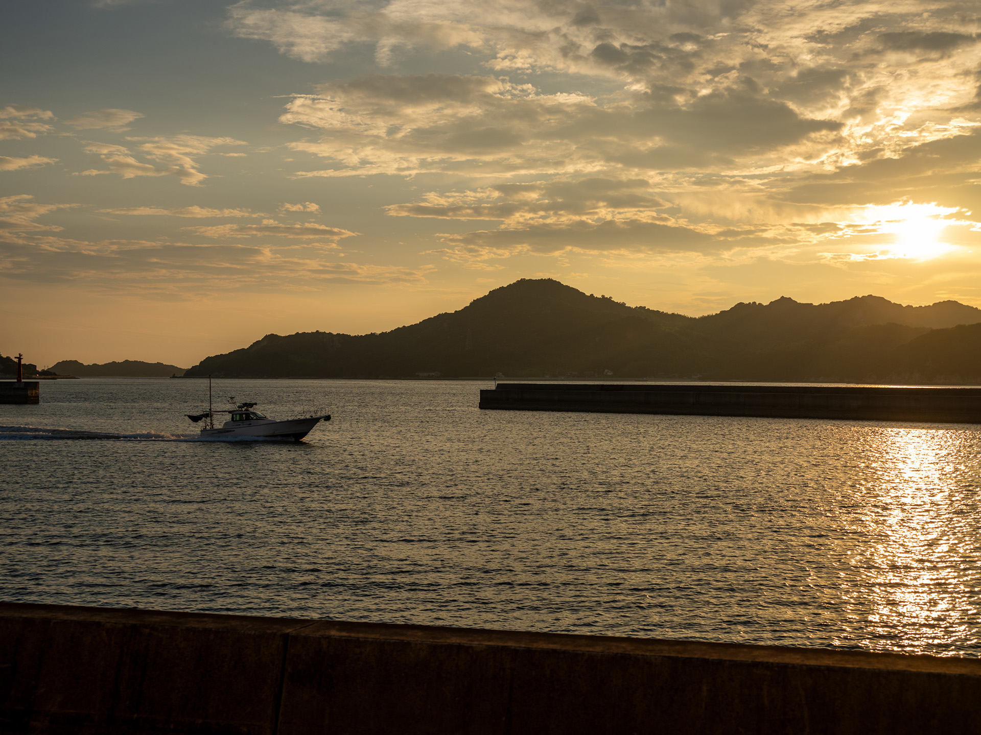 ISLAND CROSS - Kitagi