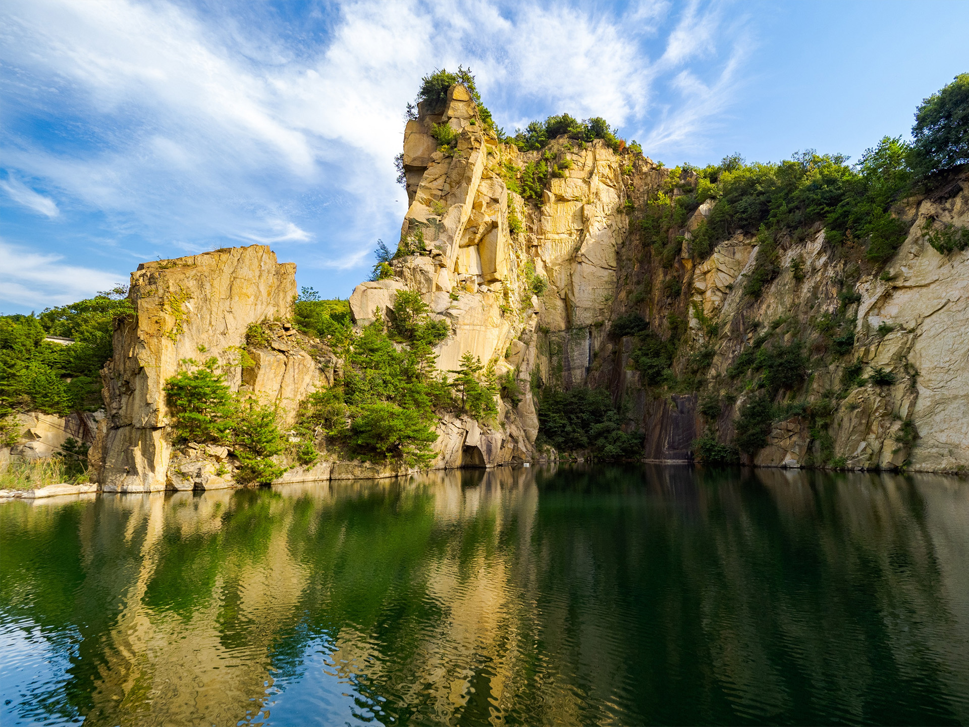 ISLAND CROSS - Kitagi