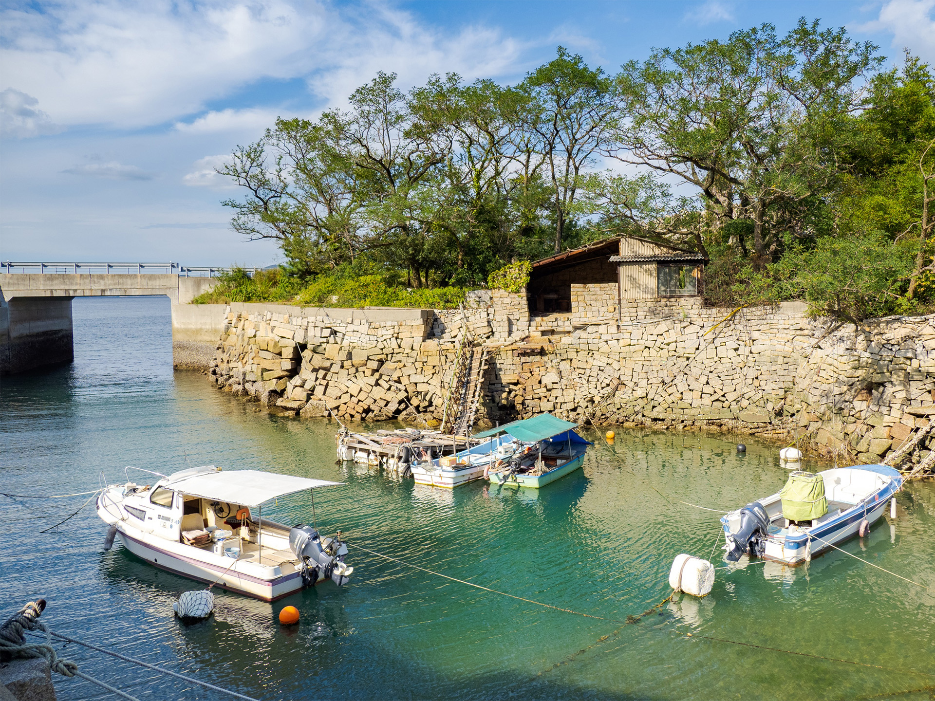 ISLAND CROSS - Kitagi